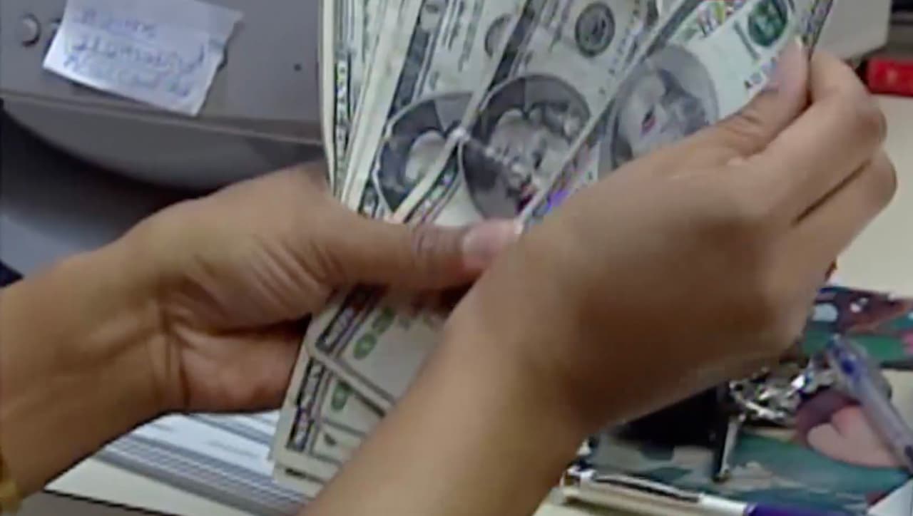 Muchos desempleados en Illinois no recibirán el cheque federal de $300: te contamos la razón