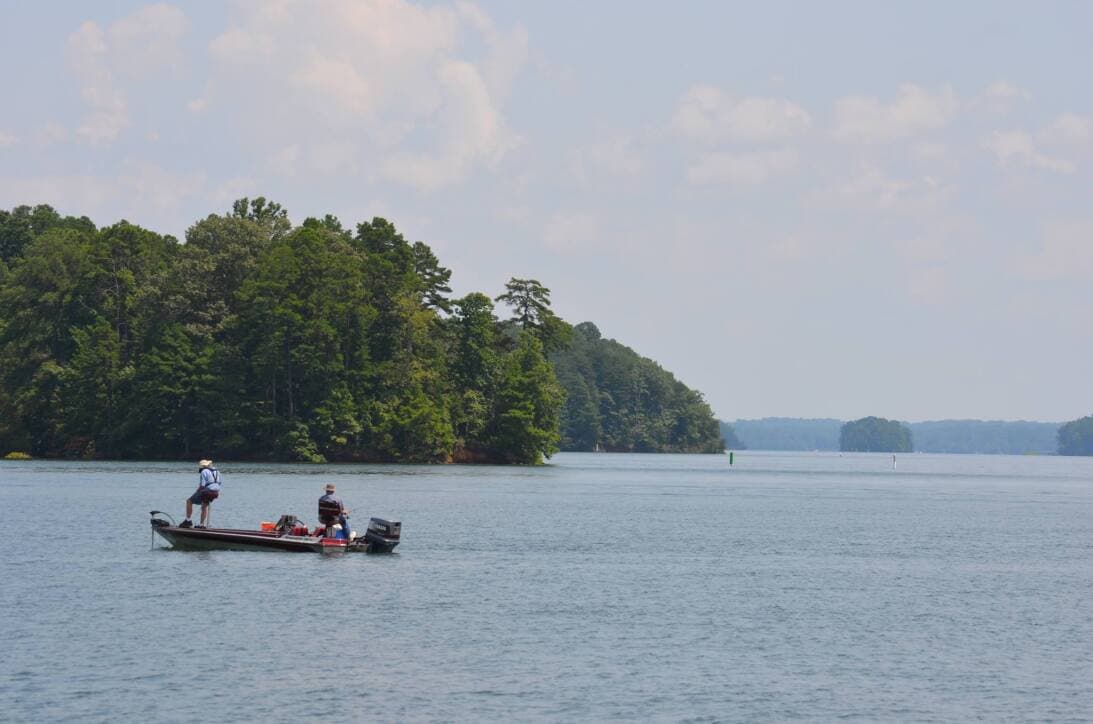 <b><a href="https://www.univision.com/local/atlanta-wuvg/mejores-lagos-georgia-verano-2022-fotos">MIRA TAMBIÉN: Así son los mejores lagos de Georgia para disfrutar del verano 2022</a></b>