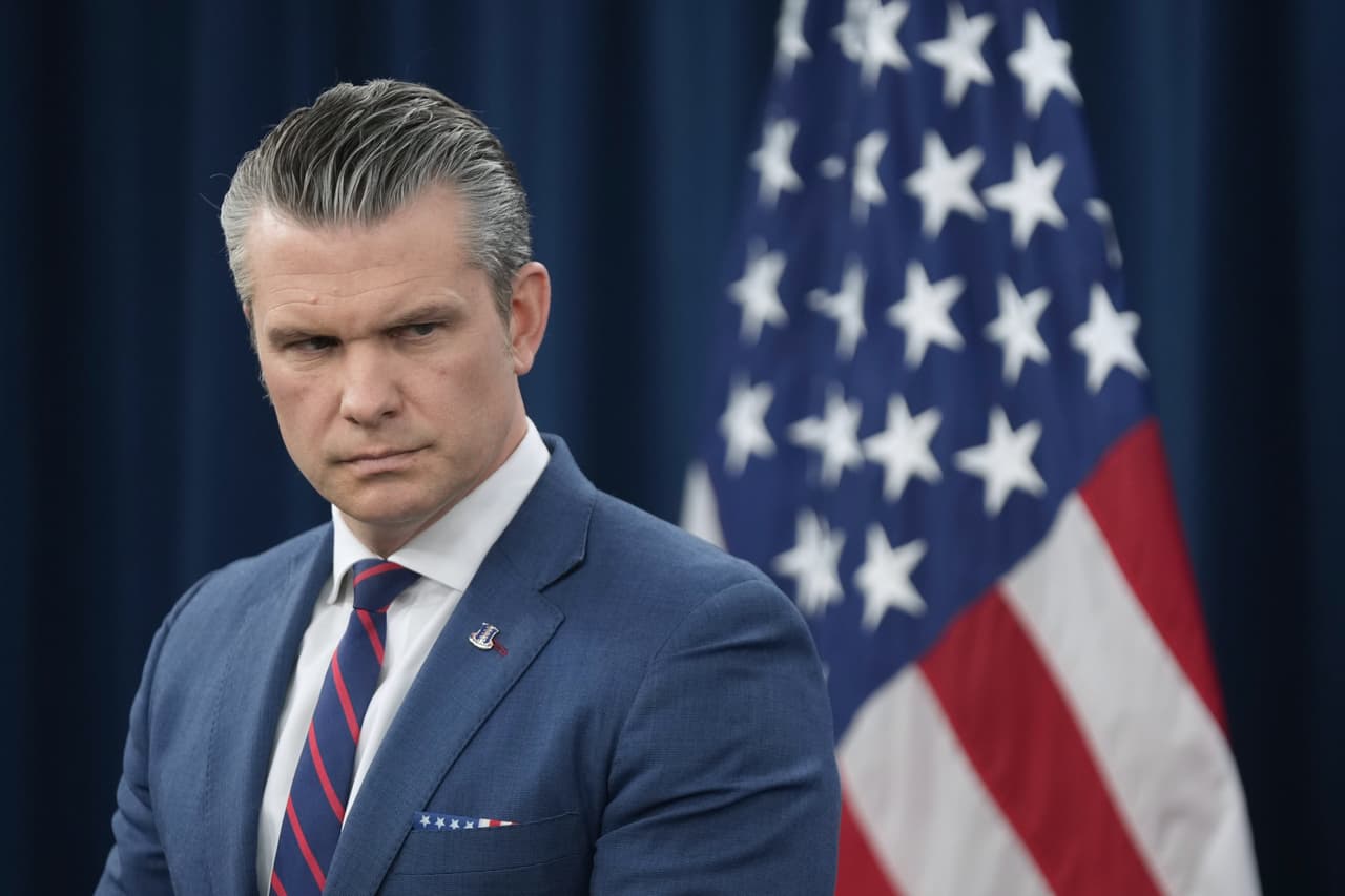 El secretario de Defensa de Estados Unidos, Pete Hegseth, en una conferencia de prensa en el Pentágono en Washington, el 2 de marzo del 2026.