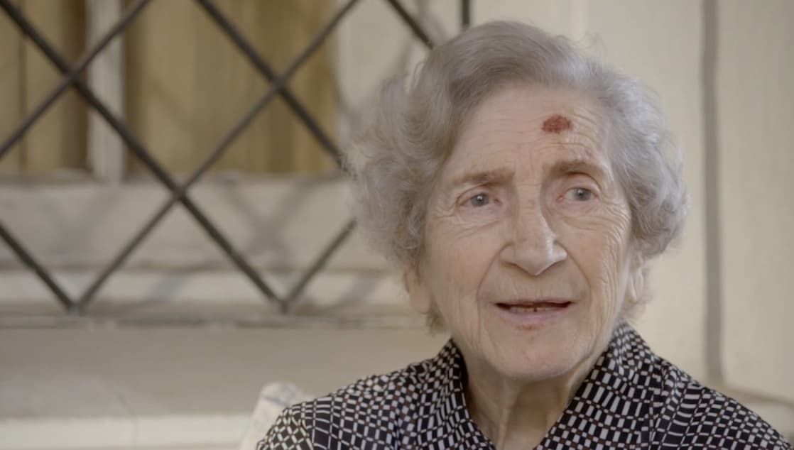 Los hijos de Josebe también viven en Chile y van a visitarla de vez en cuando a la casa de reposo.