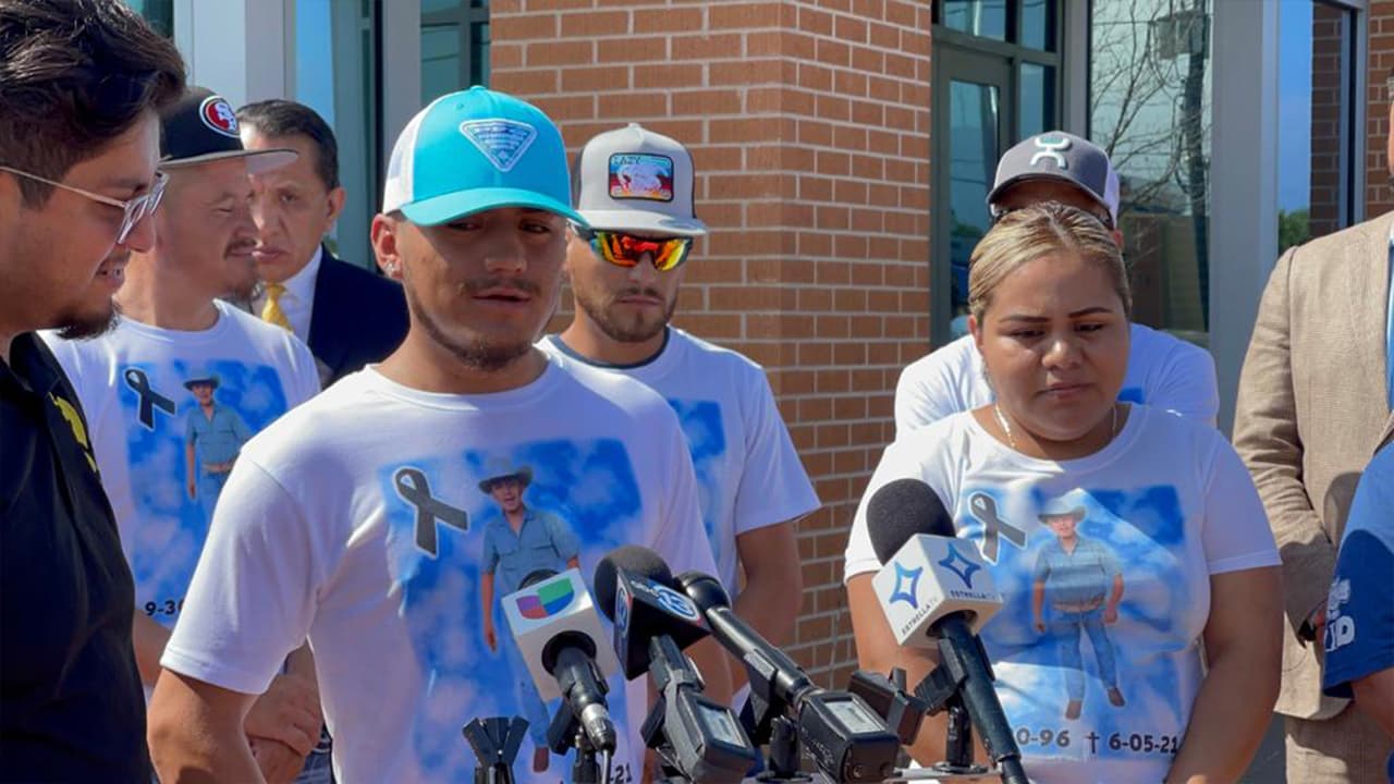 Si alguien estuvo ese día en al fiesta y fue testigo del incidente, puede comunicarse con la familia de José o a las autoridades para intentar esclarecer la investigación.