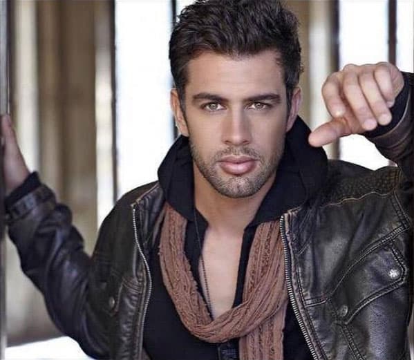 <b><a href="http://www.univision.com/temas/christian-de-la-campa" target="_blank">Christian de la Campa</a></b> nos deleita la pupila en esta telenovela.