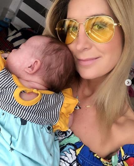 Sin embargo, este corte no estaba desvanecido en capas y la tonalidad de su cabellera no era tan obscura.