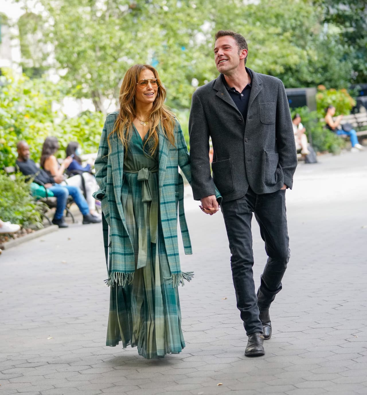 <b><a href="https://www.univision.com/temas/jlo" target="_blank">JLo</a></b> y 
<b><a href="https://www.univision.com/temas/ben-affleck" target="_blank">Ben Affleck</a> </b>gozaron del otoño neoyorquino con un romántico paseo por Manhattan con apasionados besos de por medio.