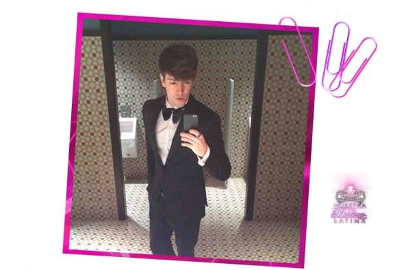 Roger comenzó a los 11 años de edad su carrera dentro de los medios. Durante una década Roger González fue estrella para Disney Channel. Roger es uno de los artistas juveniles más influyentes y queridos en toda América Latina. Actualmente es protagonista del musical “Hoy No Me Puedo Levantar”. Cuenta con más de 1 millón de seguidores en redes sociales. Roger llega a la novena temporada de Nuestra Belleza Latina para traerte todo lo que está pasando en redes sociales. ¡Conócelo!