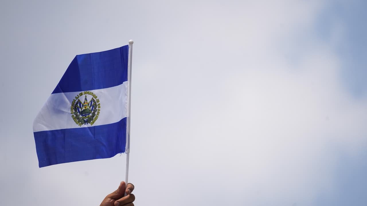 ¿Salvadoreños con TPS mantienen su estatus y permisos de trabajo hasta nuevo anuncio del DHS? Abogado aclara