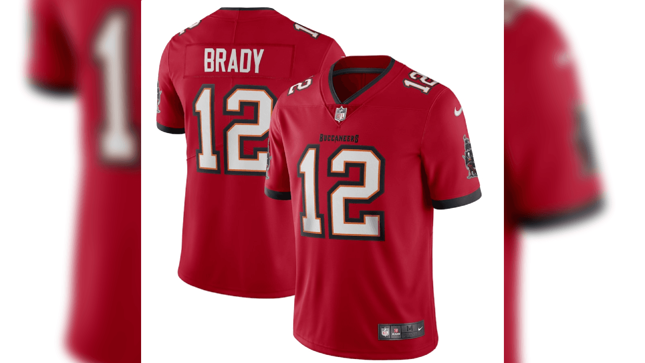 <b>6.- Tom Brady (Jersey Red)</b>
<br>Recordemos que los Buccaneers estrenarán uniforme.