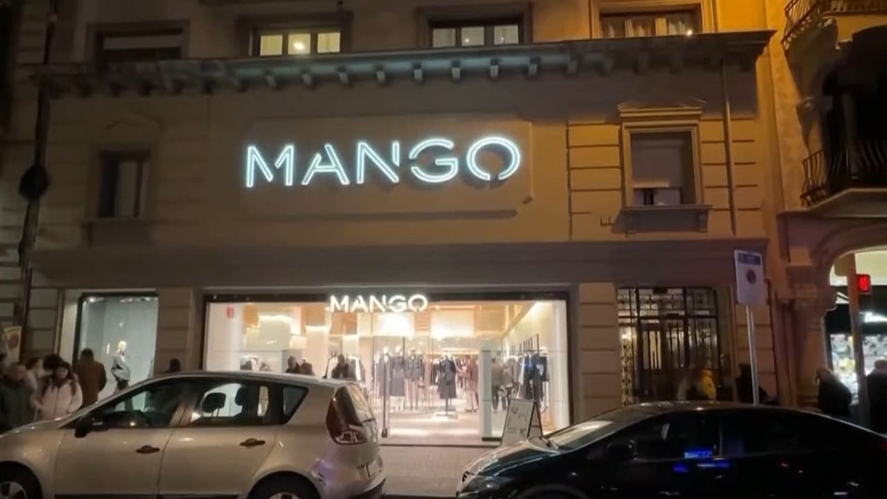 Sale en libertad bajo fianza hijo del fundador de Mango; es investigado por la muerte de su padre