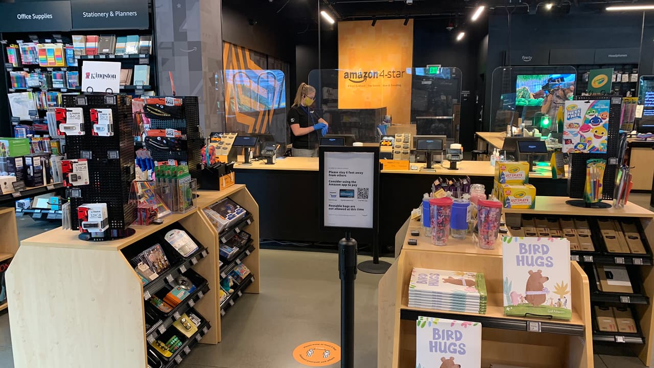 <a href="https://www.univision.com/temas/amazon">Amazon</a> abre dos tiendas en el área de Houston a partir de este viernes.