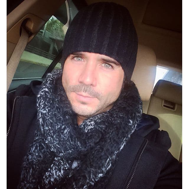 El actor con hermosos ojos no podía faltar en este listado de galanes.