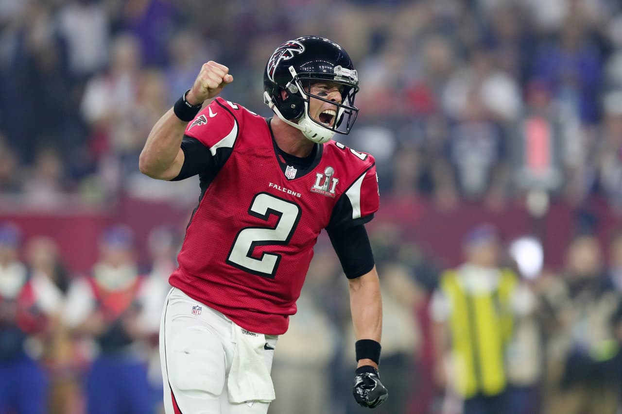Los Hawks ganaron el tiro de la moneda al aire y consiguieron la primera posesión de balón. Matt Ryan demostró su capacidad como amriscal de campo.