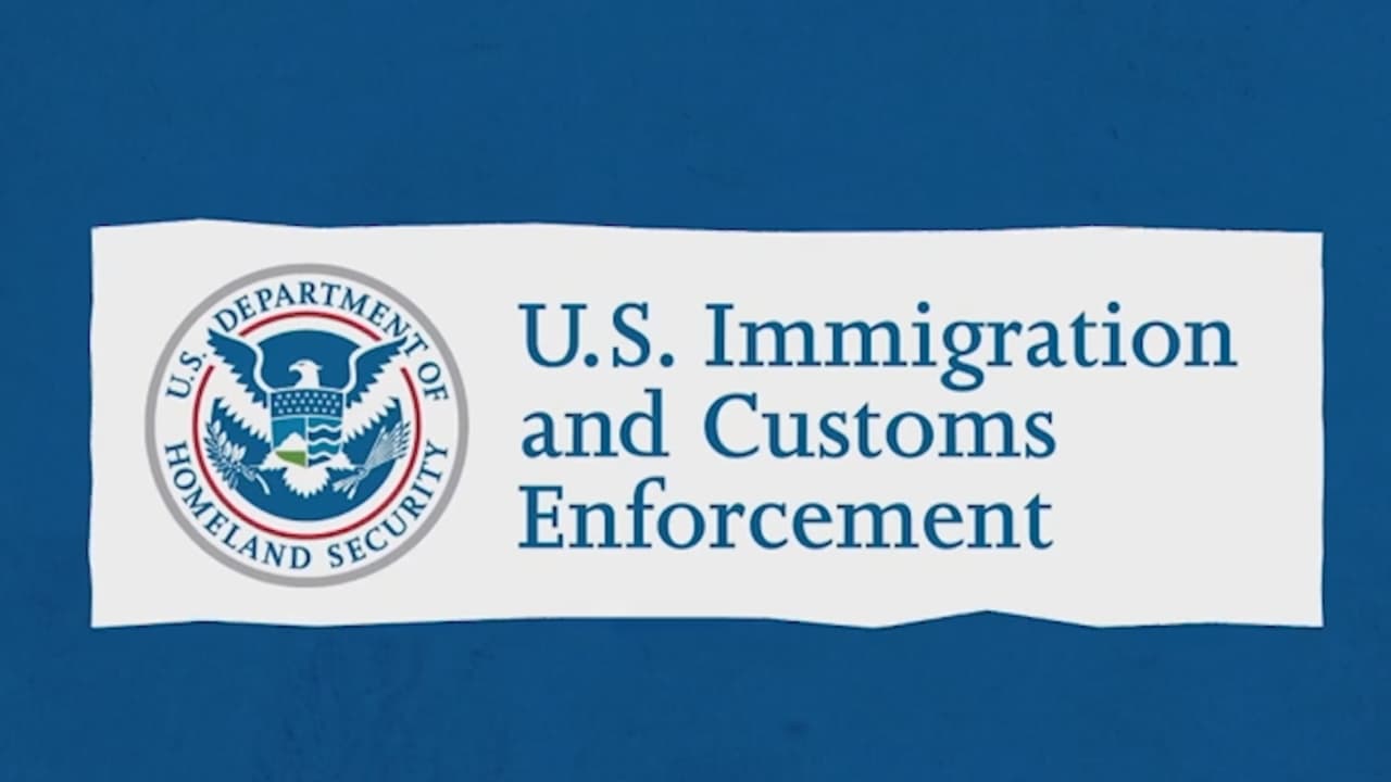 Lo que sí se sabe es que ICE tiene la discreción de otorgarlo y que se trata de casos que no estaban en corte, y que son personas que habían aplicado a la residencia.