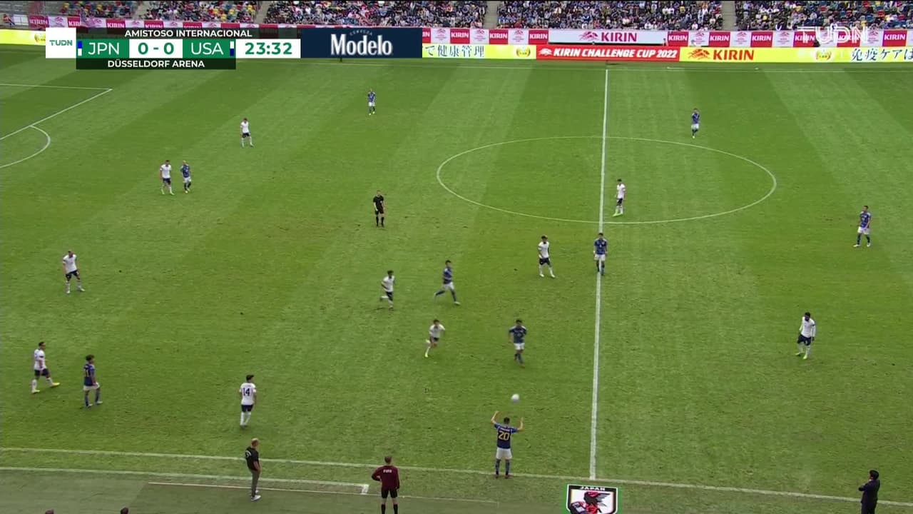 ¡GOL!  anota para Japón. Daichi Kamada