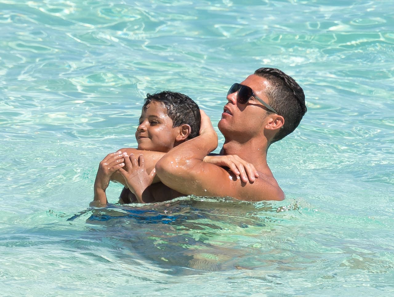 Y ahí Cristiano anotó un triplete de golazos.