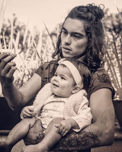 "Digamos que es una relación profesional, ¿qué te parece? Una relación cordial como una compañía, has de cuenta", enfatizó Sergio Mayer Mori.