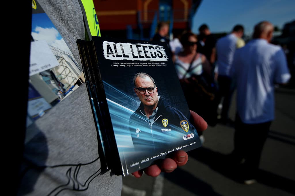 Había una gran expectación por este partido en la ciudad de Leeds por su equipo, los Whites, bajo el comando del técnico argentino Marcelo Bielsa.
