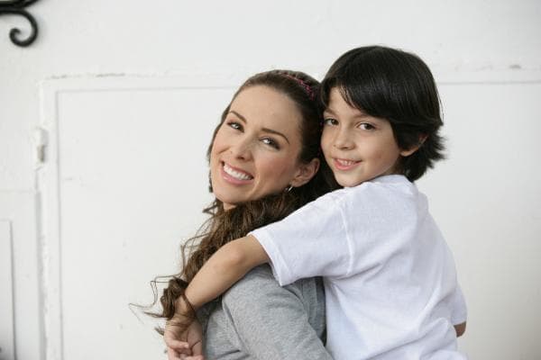 En la trama también participó el actor infantil Robin Vega, quien dio vida a Chava Molina Hernández, el hijo de Jacky.