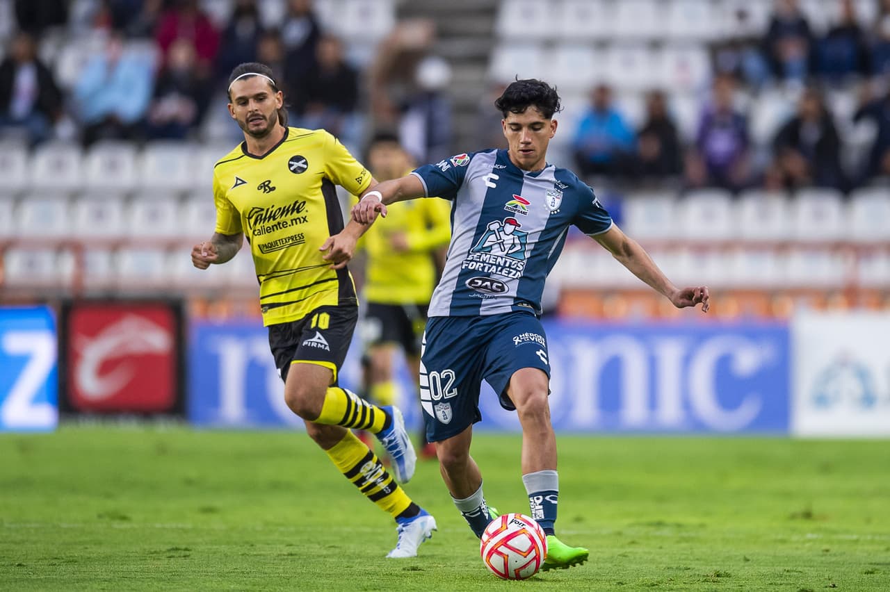 Pachuca rescató un punto en tiempo de compensación y le arrebató a Mazatlán su primer triunfo de la temporada.
