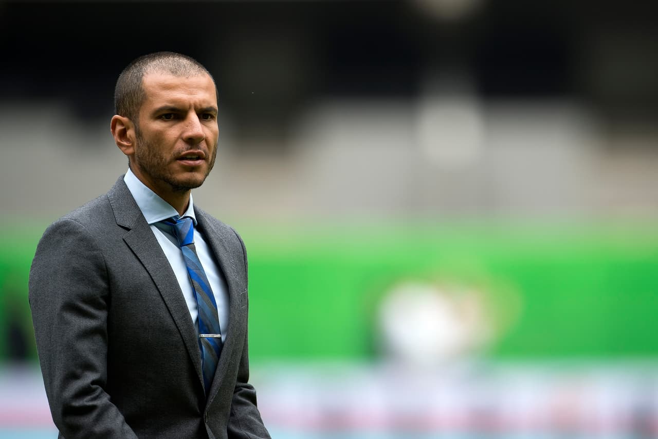 Es cierto que en su primera experiencia en el banquillo -estuvo a cargo de Gallos Blancos en el 2017-, no fue de lo mejor para él ni para Querétaro, pero se distinguió por un sello personal coherente y ofensivo.