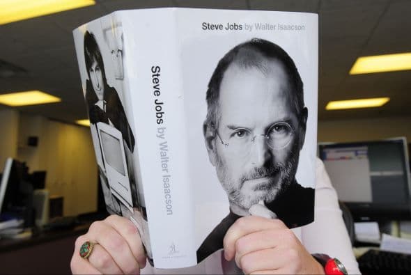 Entre sus planes, Jobs tenía el de crear una televisión Apple "muy fácil de usar" e "integrada con todos los otros aparatos" que había desarrollado, con el objetivo final de hacer con la TV lo que había hecho con los ordenadores, los aparatos para escuchar música y los teléfonos".