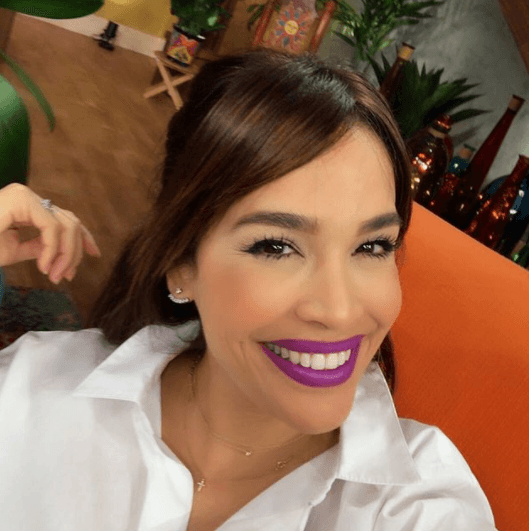 "¿Ya sonreíste el día de hoy? ¡¡¡Vamos!!!", este es el mensaje que no puede faltar en su día a día.