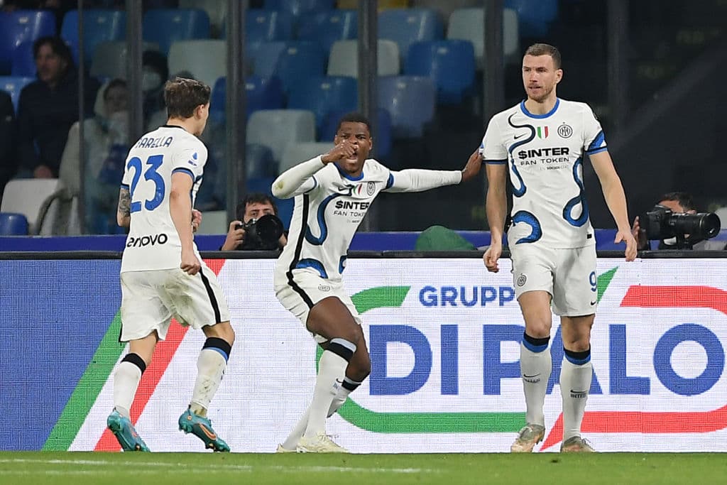 Napoli no logra aguantar la ventaja frente al Inter y terminan empatando 1-1 en el Estadio Diego Armando Maradona.