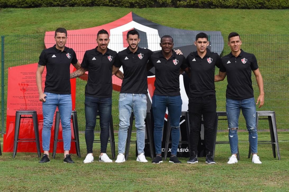 Hugo Martín, Camilo Vargas, Mauricio Cuero, Jesús Angulo, Manuel Balda y Javier Correa fueron presentados este jueves de manera oficial por Atlas.