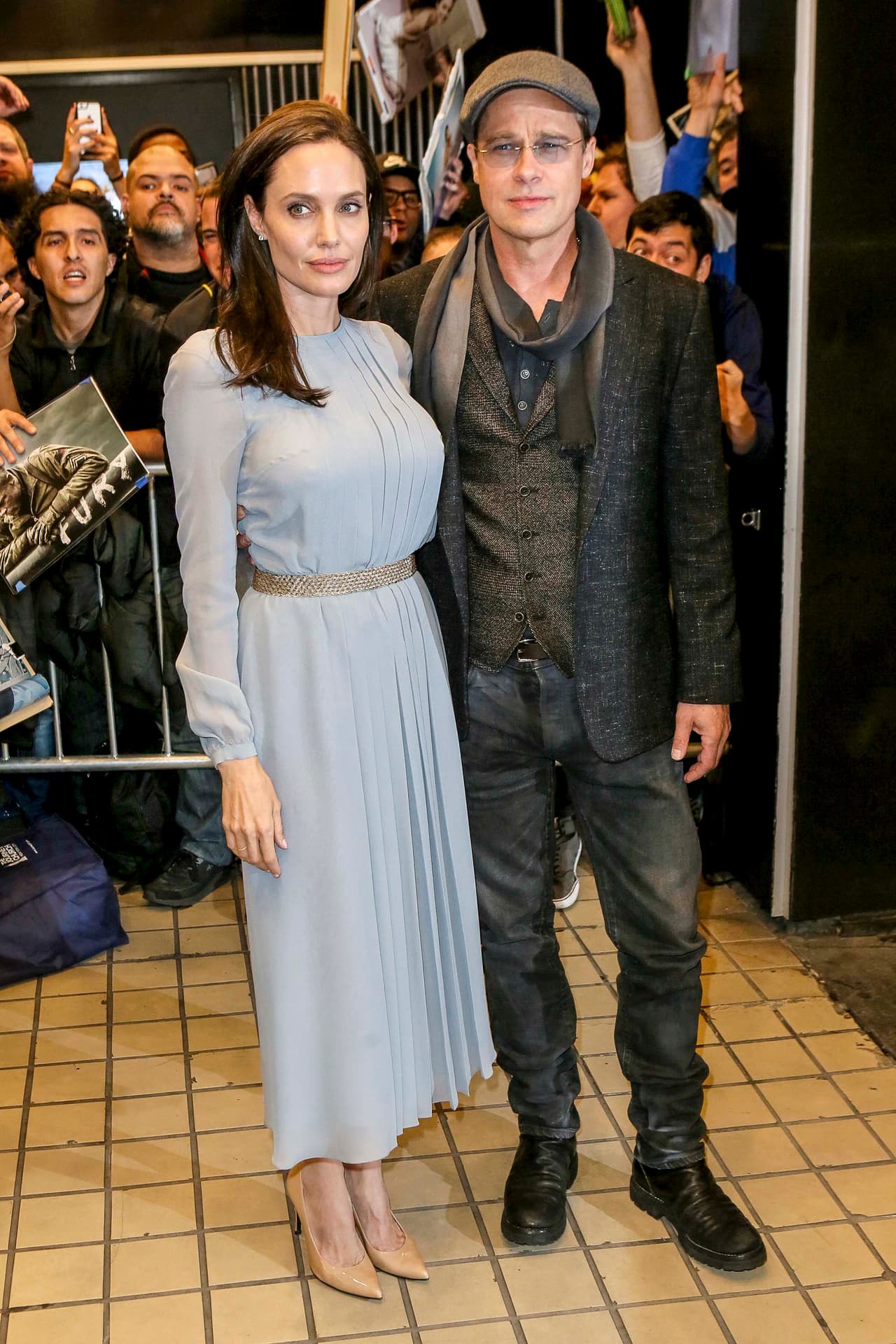 Angelina usó un bello vestido vaporoso en tono azul celeste.