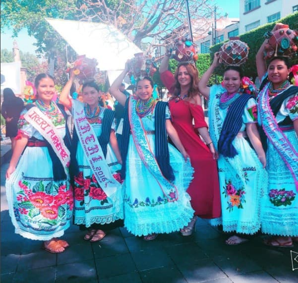 Las Ireris representan a cada uno de los barrios de Uruapan.