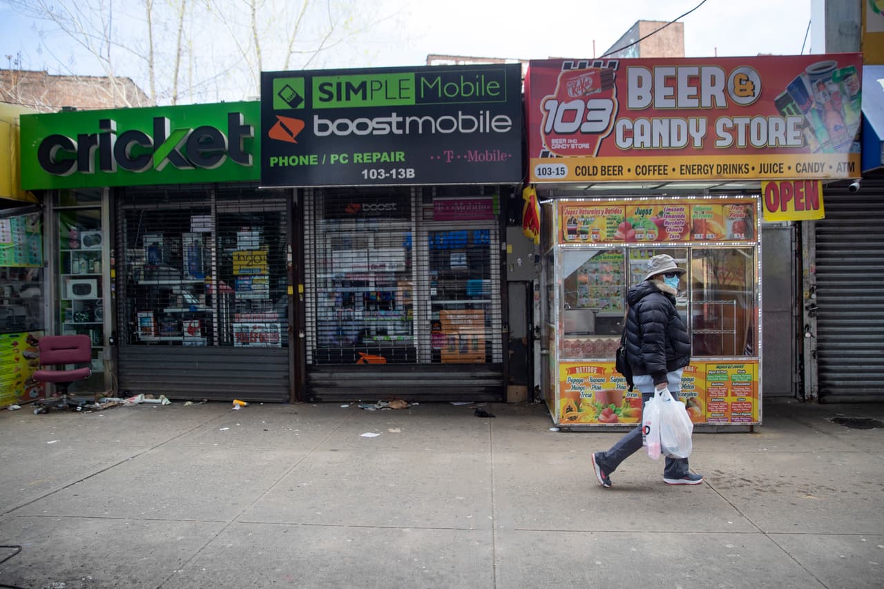Tras recibir una pista, líderes locales alertan sobre posible saqueo en Queens