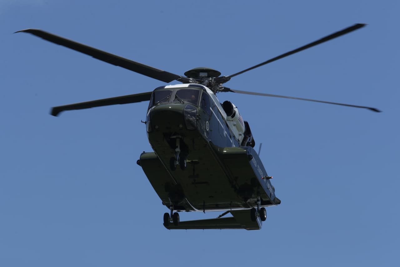 Estos helicópteros forman parte de un programa de 23 nuevas aeronaves que ingresarán a la flota de la Marina. Sikorsky comenzará a entregarlas en 2021, por lo que el nuevo 'Marine One' 
<b>será estrenado por el ganador de las próximas elecciones presidenciales.</b>