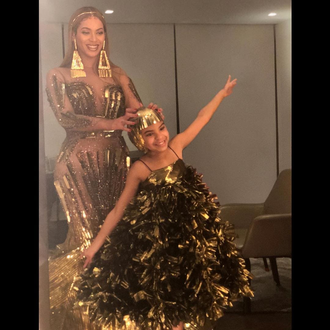 <b>Blue Ivy</b> quiere seguir los pasos de su famosa mamá 
<b>Beyoncé</b> en cuestión de moda, por eso en ocasiones viste igual que ella.