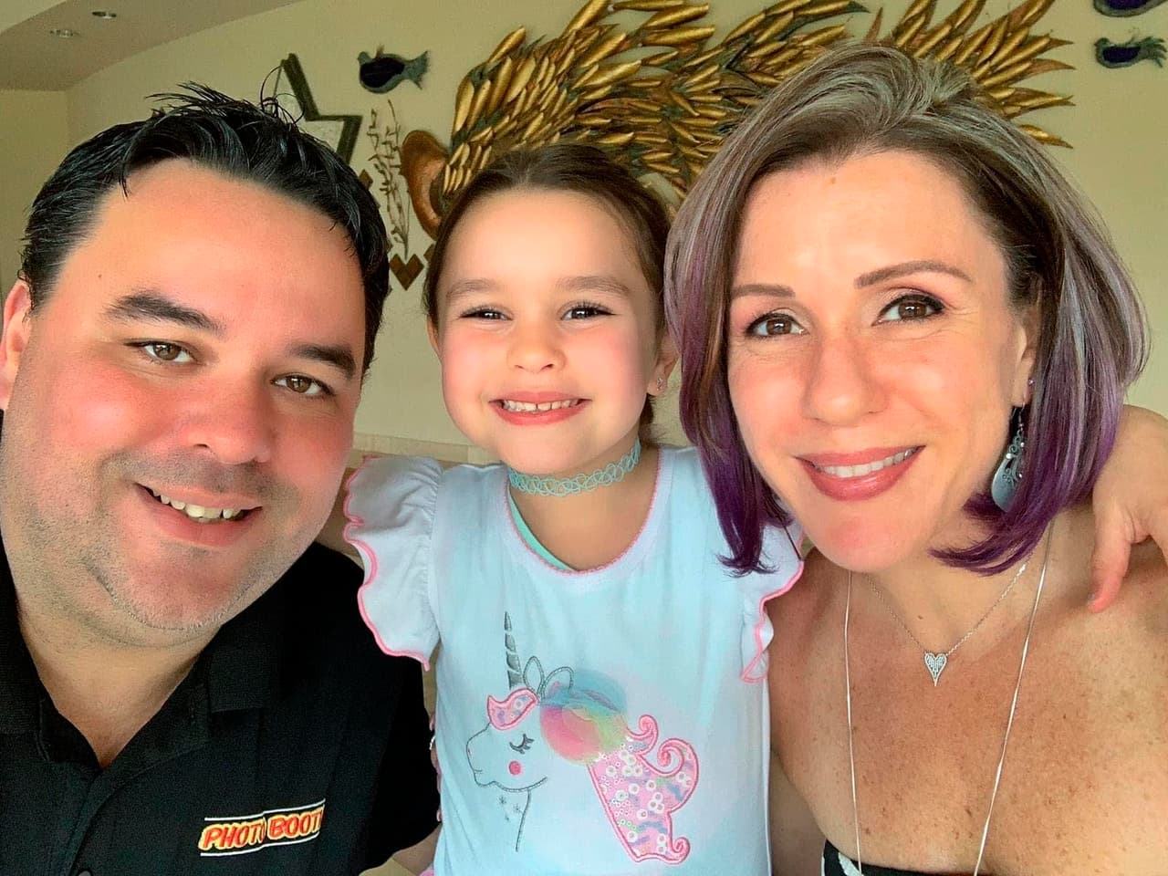 John Place, Michelle Zymet y la hija de ambos Cyann.