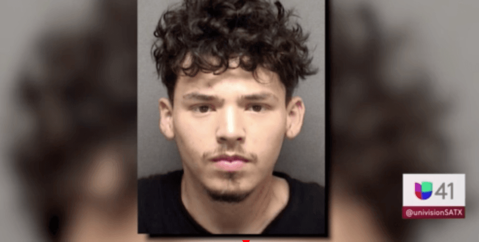 A cuatro meses de su asesinato,
<b> Víctor Rivas</b>, otro adolescente de 17 años, fue arrestado y acusado por el asesinato de Ethan.