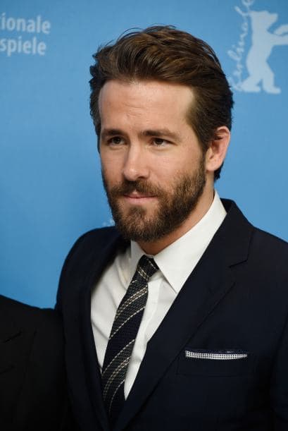 Mientras que a una cara angulosa le sentará mucho mejor una barba entera. Ahora sabemos porque Ryan Reynolds ha dejado esa barba tan tupida, que hace que se vea muy ´hot´. ¡Bien por Ryan!