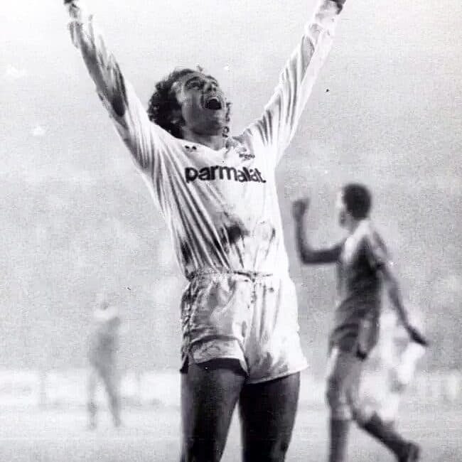 Se cumplen 32 años de aquel golazo que le hizo Hugo Sánchez al Logroñés con el Real Madrid.