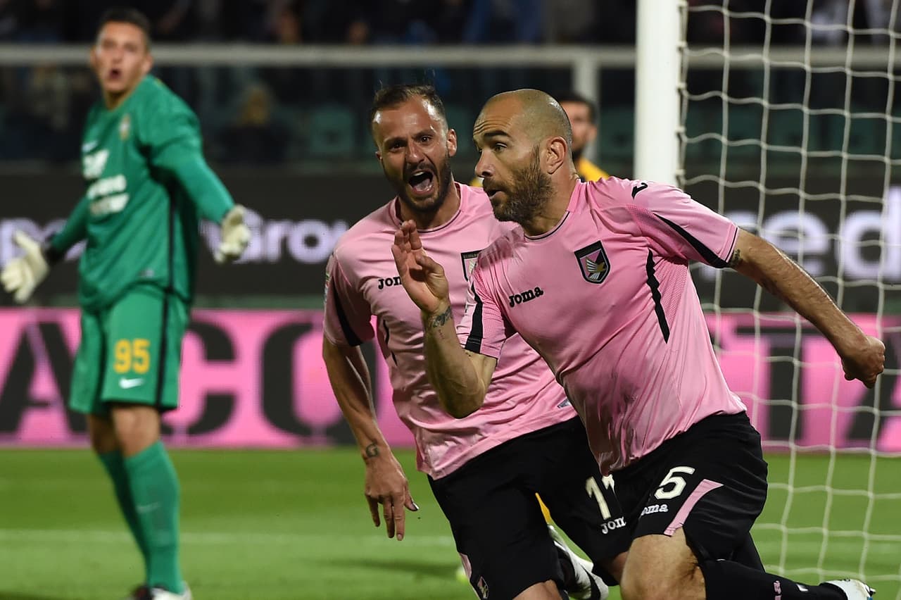 Palermo vence al Verona y salva categoría en la Serie A