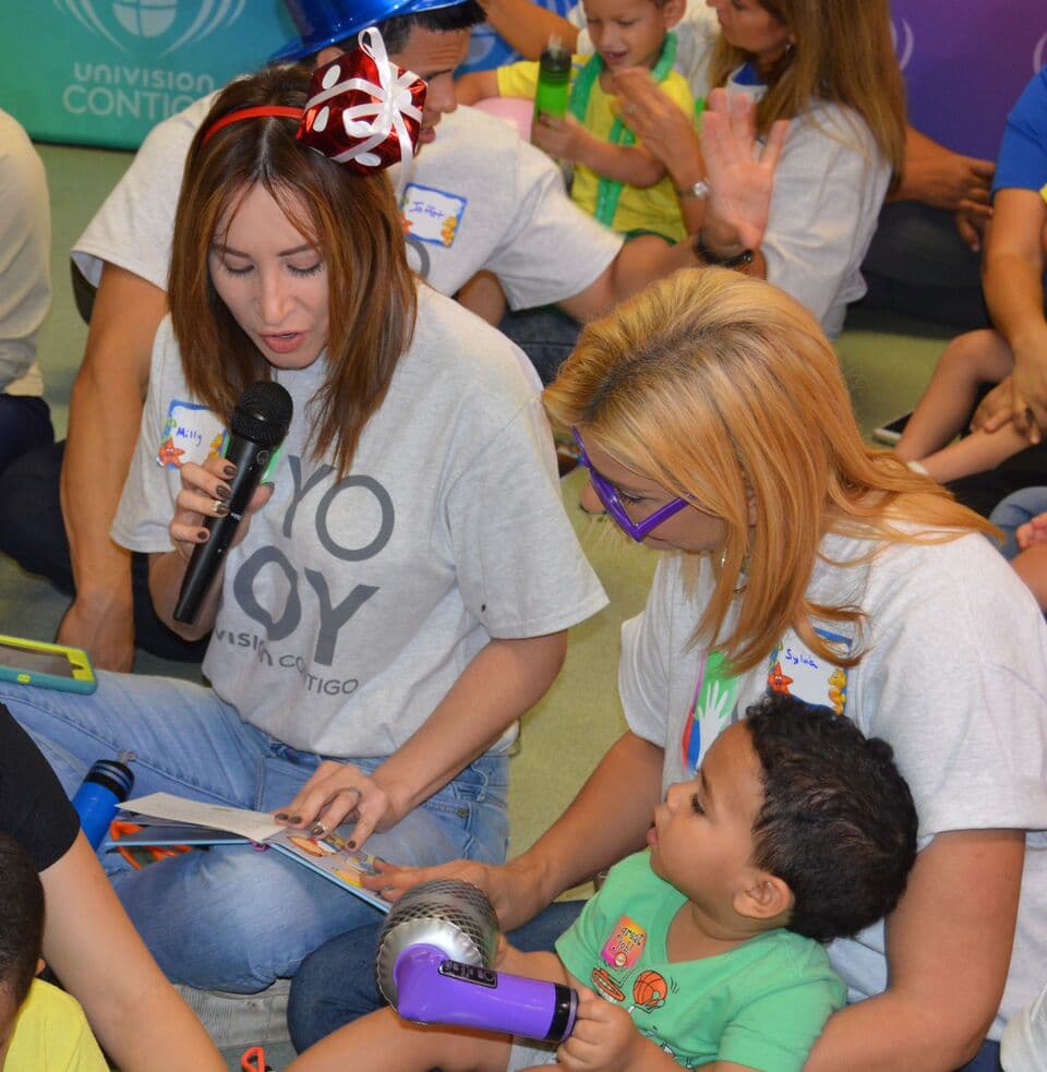 Como parte de la nueva campaña Yo Soy Univision Contigo, talentos y personal de la estación llevaron alegría y juegos a niños en edad prescolar