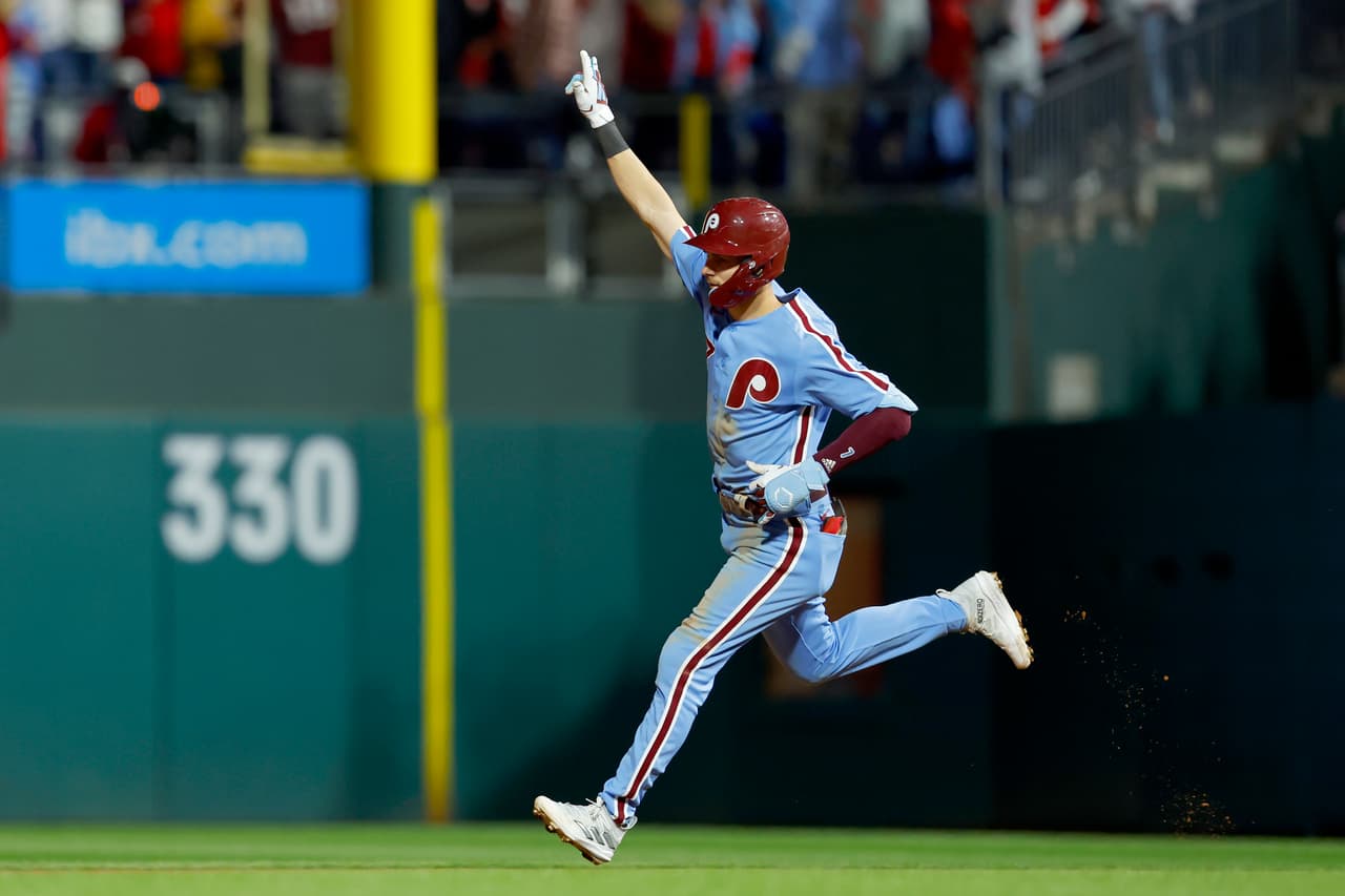 Baja de la 5ta: El jonrón de Trea Turner pone a los Filis al frente. Puntuación 2-1 Phillies.