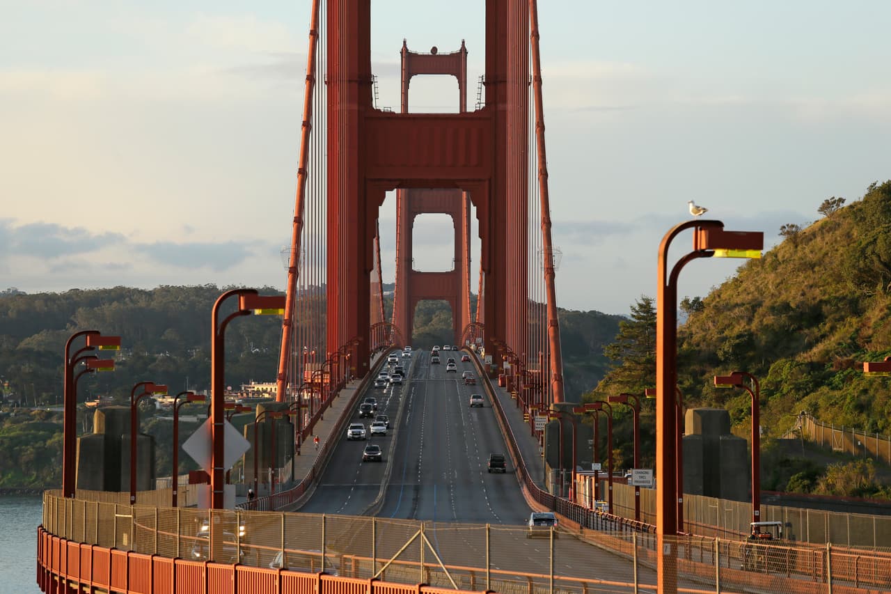 Quienes aún tienen que cruzar los principales puentes del Área de la Bahía llevan días sin preocuparse por los embotellamientos que en ciudades como San Francisco pueden durar horas. No por nada la región está considerada como una de las que tiene el peor tráfico de EEUU.