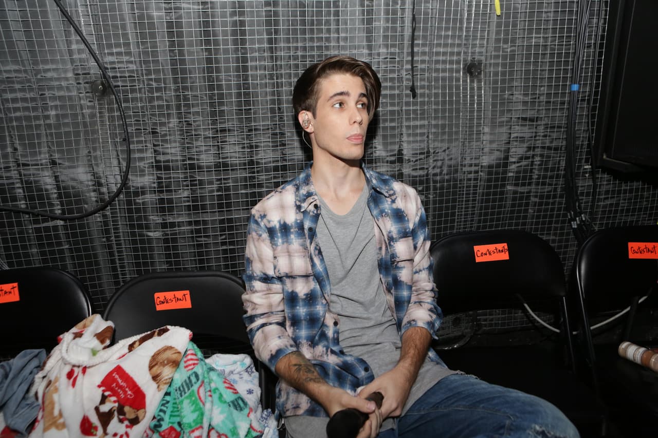 Abdiel comenzaba su cuenta regresiva.