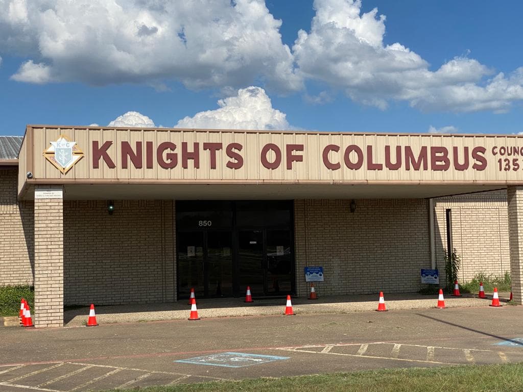 Dos centros del norte de Texas se preparan para recibir a residentes que vengan de las costas de Texas. 
<br>