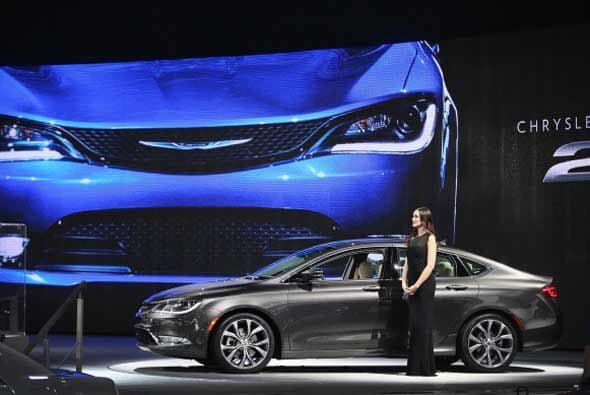 Chrysler decidió cambiar por completo el 200 y presentó su nueva versión que tendrá la plataforma del Alfa romeo Giulietta.