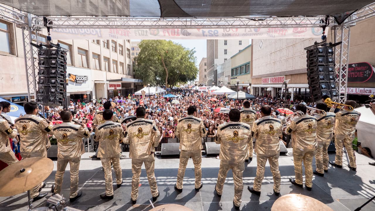La celebracion de Independencia en el Fulton Mall