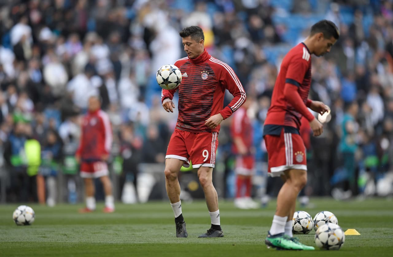 La cancha del estadio Santiago Bernabéu fue un mar de ansiedad que se vio en el rostro de los jugadores y sus expresiones previo al Real Madrid-Bayern Munich por la vuelta de semifinal de Champions.