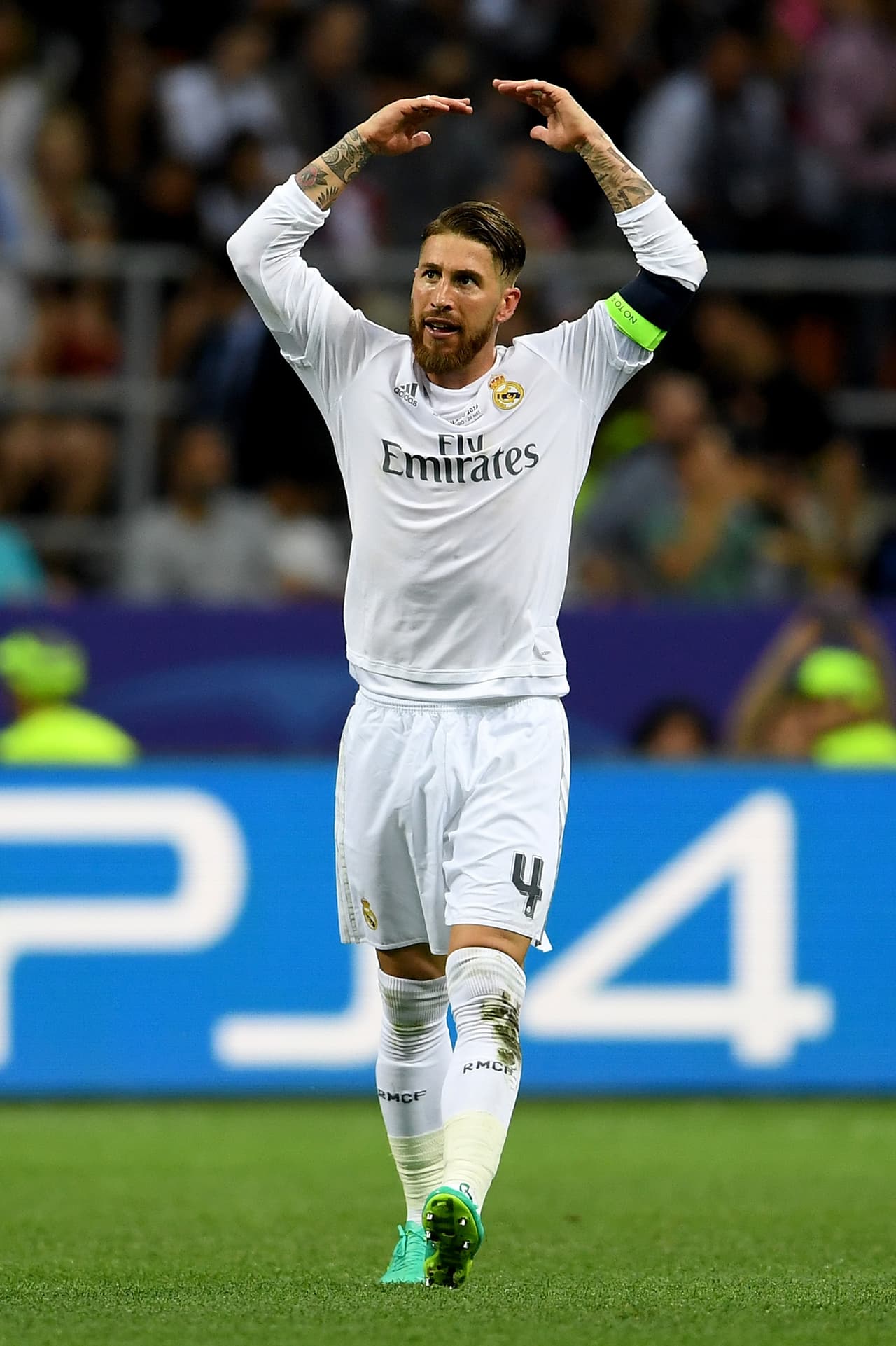 Ramos le pidió a la afición blanca que se hiciera sentir pese a estar adelante en el marcador apenas al minuto 15 de iniciada la final.
