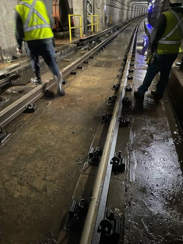 Cuadrillas se movilizaron de inmediato para tratar de revertir la situación.