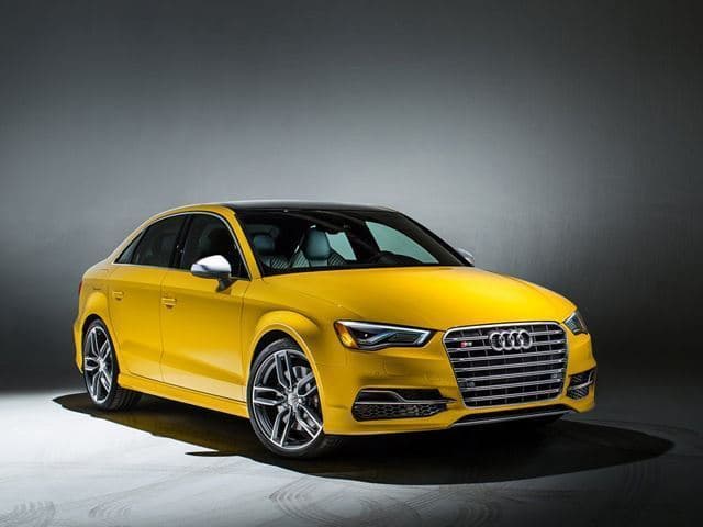 <b>Puesto 2: </b>Según CarBuzz, “el 
<b><a href="http://www.univision.com/noticias/audi">Audi</a></b> más barato que trae algunas agallas debajo del capó”, es el S3. El superior RS3 está próximo a llegar a los Estados Unidos, pero un S3 podría perder valor y conseguirse a unos 35,000 dólares.