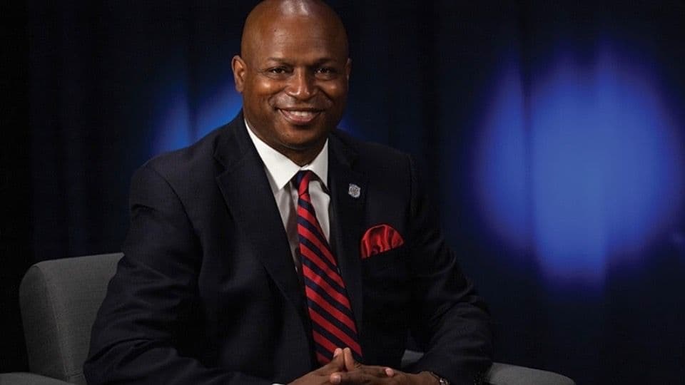 Illinois elige al primer presidente negro de la Cámara después de décadas de gobierno de Madigan