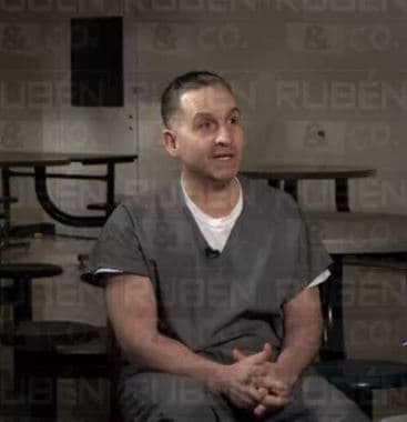 “Hay muchos que debieron estar aquí adentro conmigo”, afirmó